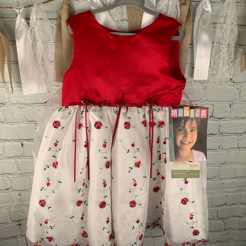 NWT Muneca dress red roses sz 4